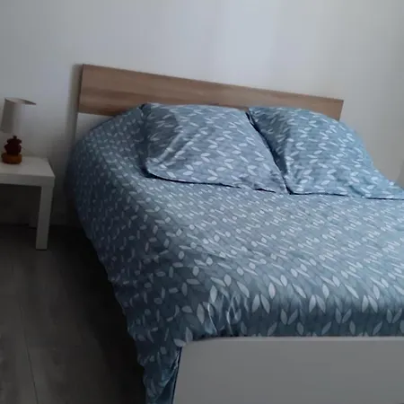 Independant Avec Ventilateur, Frigo Et Micro-ondes